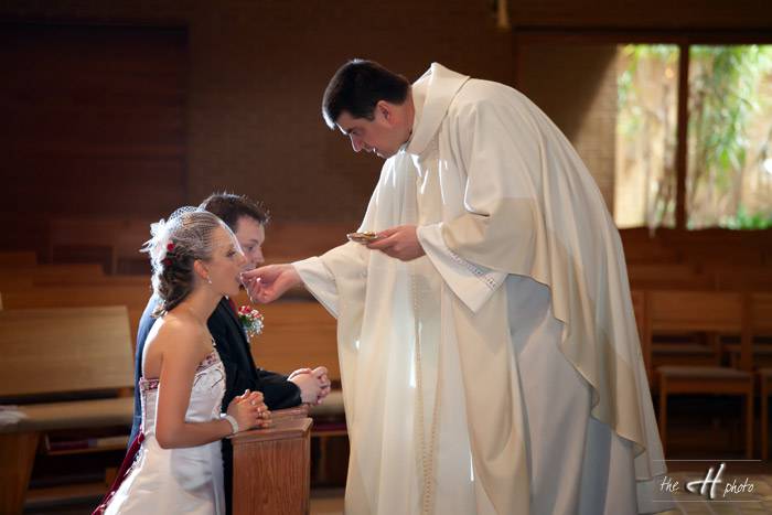 catholic-mass-at-wedding.jpg
